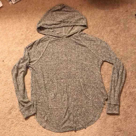 ARITIZIA - TNA hoodie - Picture 1 of 3